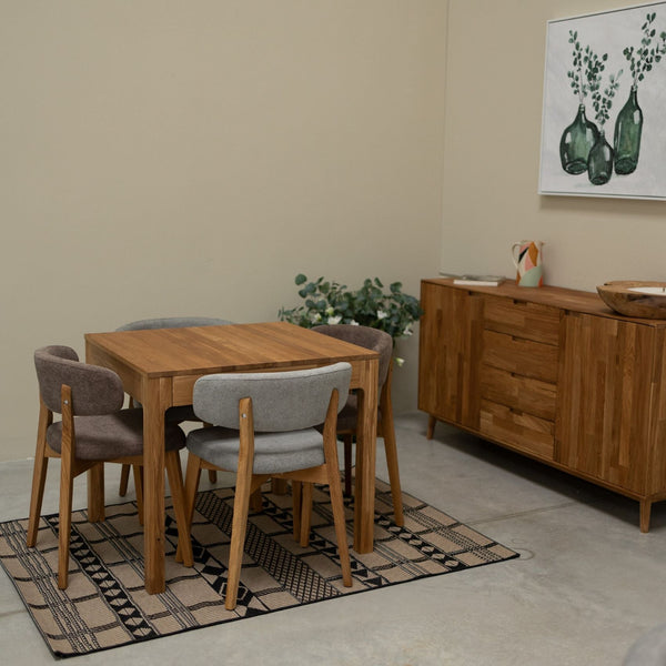 Pack de 2 o 4 Sillas de Comedor de Madera Maciza de Roble Claus, tapizado Gris o Marron | NordicStory