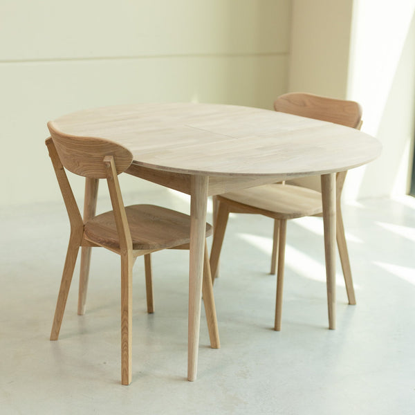 Mesa de comedor redonda y extensible de madera maciza de roble Escandi 3 | NordicStory