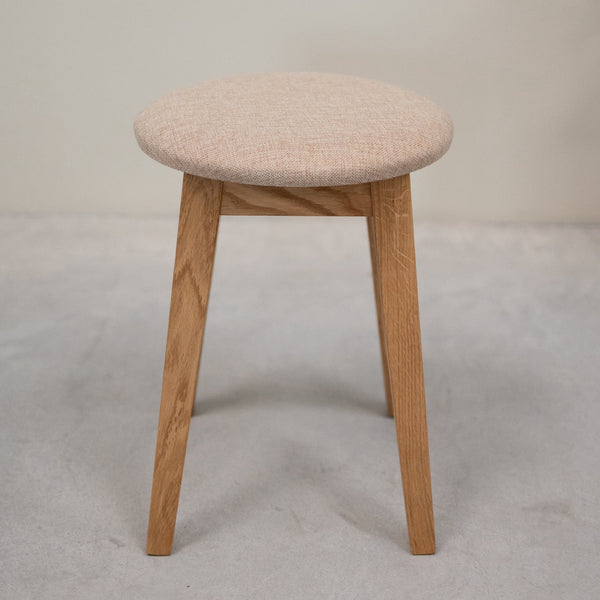 Pack de 2 o 4 Taburetes de Comedor de Madera Maciza Diana, tapizado | NordicStory