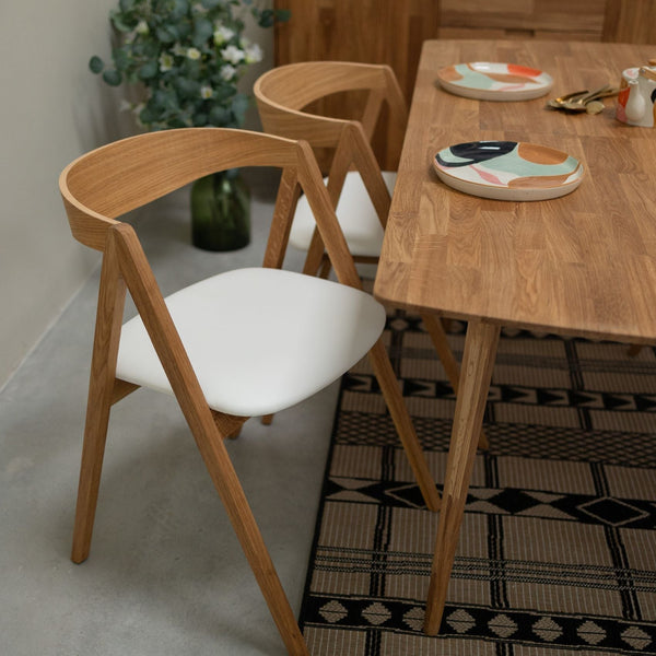 Pack de 2 o 4 Sillas de Comedor de Madera Maciza de Roble Oscar, tapizado | NordicStory