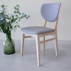 Pack de 2 o 4 Sillas de Comedor Nova, Estructura de Madera Maciza de Roble Blanqueado | NordicStory