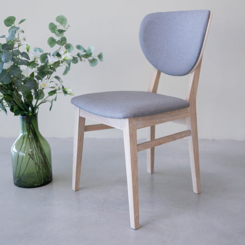 Pack de 2 o 4 Sillas de Comedor Nova, Estructura de Madera Maciza de Roble Blanqueado | NordicStory