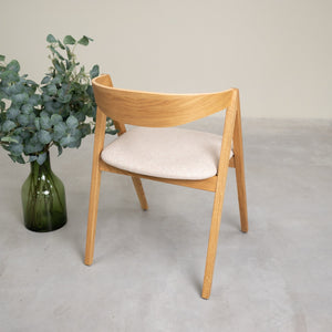 Pack de 2 o 4 Sillas de Comedor de Madera Maciza de Roble Oscar, tapizado | NordicStory