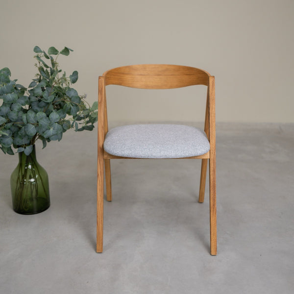 Pack de 2 o 4 Sillas de Comedor de Madera Maciza de Roble Oscar, tapizado | NordicStory
